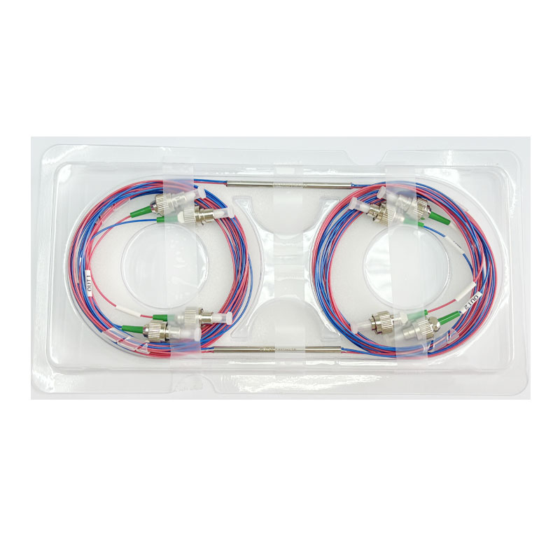 單模拉錐分路器1x2  2x2提供非常低的插入損耗、偏振依賴性低,良好的環(huán)境穩(wěn)定性精確耦合比率從50/50到1/99和纖維類型250um裸纖,3毫米和900μm松管纖維非常緊密的一致性。